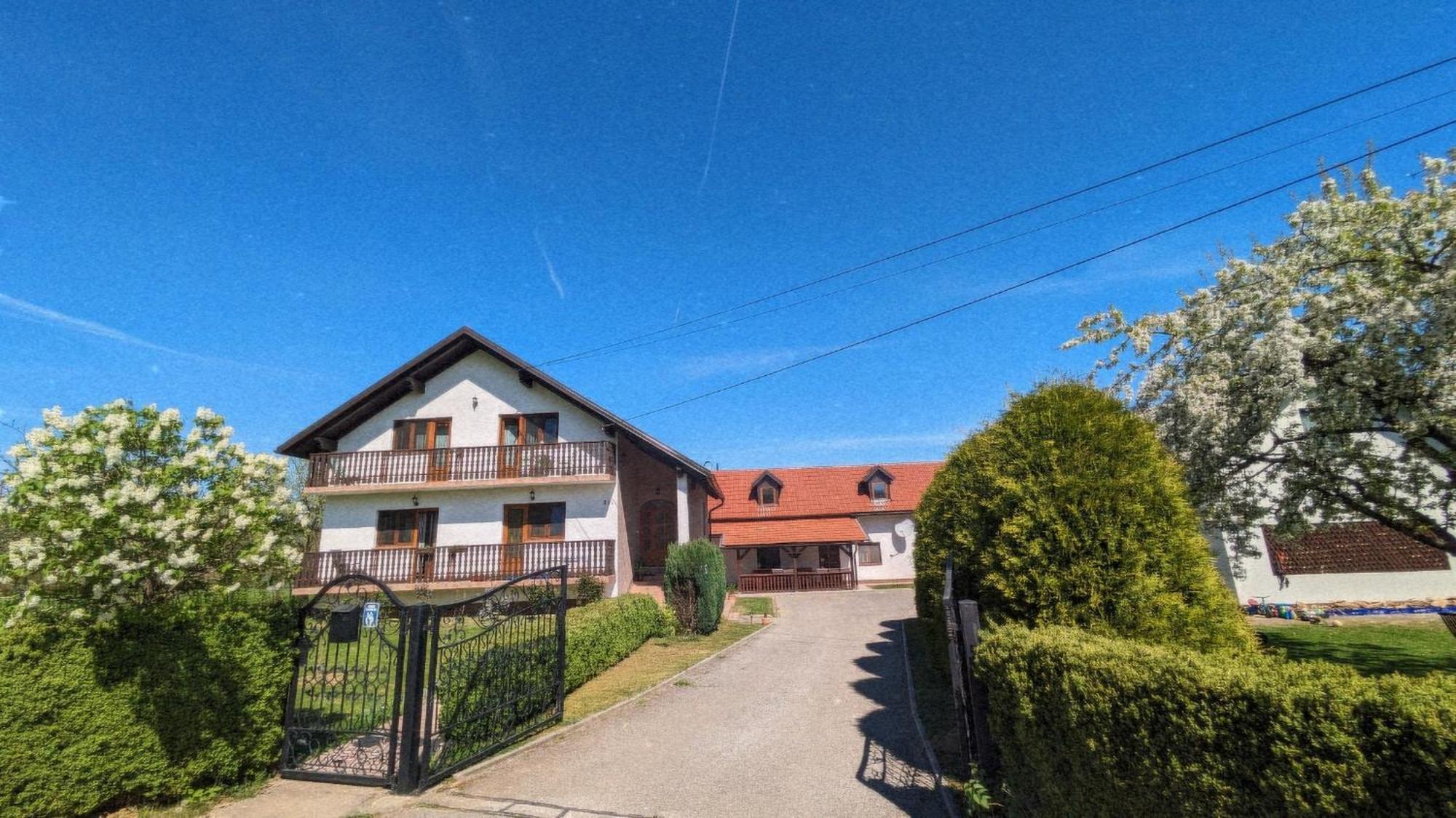 Guest House Gacka Rogic Otočac Екстериор снимка